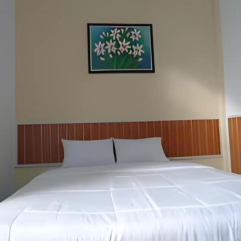 Hotel Permata Zamrud チルボン エクステリア 写真